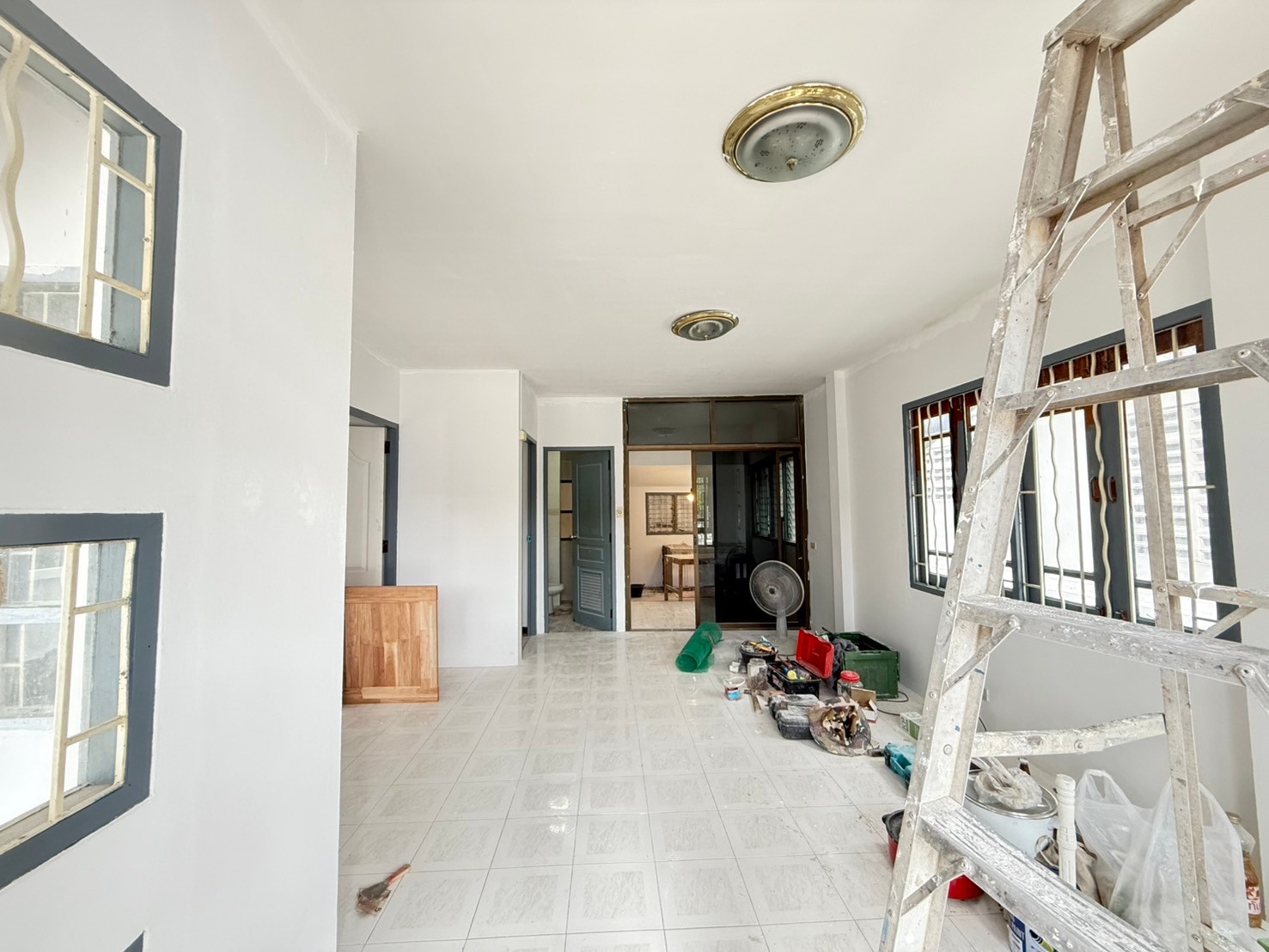 LINE ALBUM 221167 241122 2