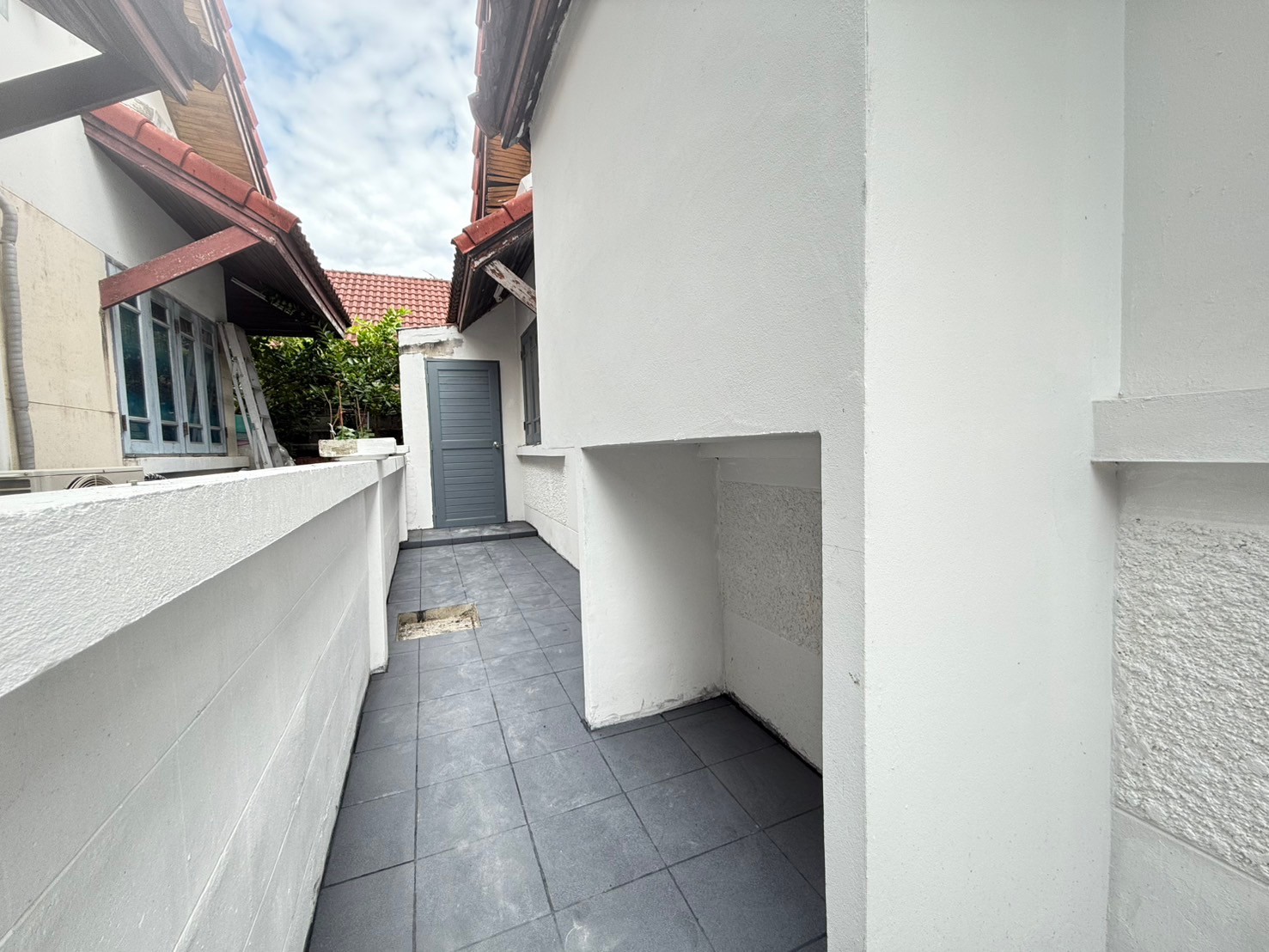 LINE ALBUM 221167 241122 6