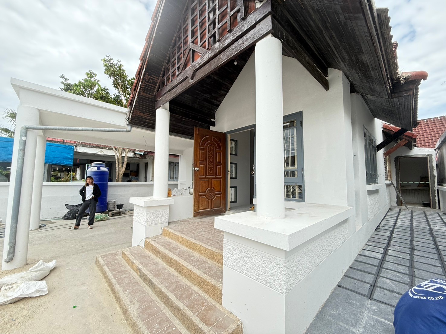 LINE ALBUM 221167 241122 8